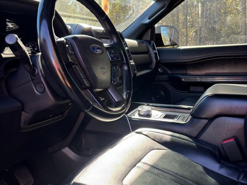 Used 2021 Ford Expedition Max Limited image 2