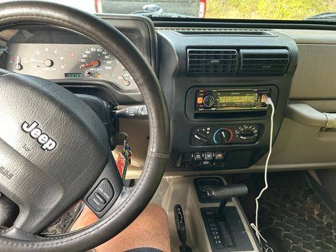 Used 2004 Jeep Wrangler Rubicon image 8