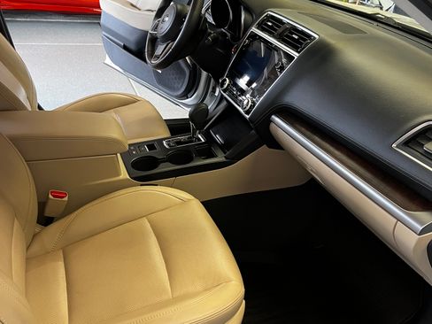 Used 2019 Subaru Outback 3.6R Limited image 9