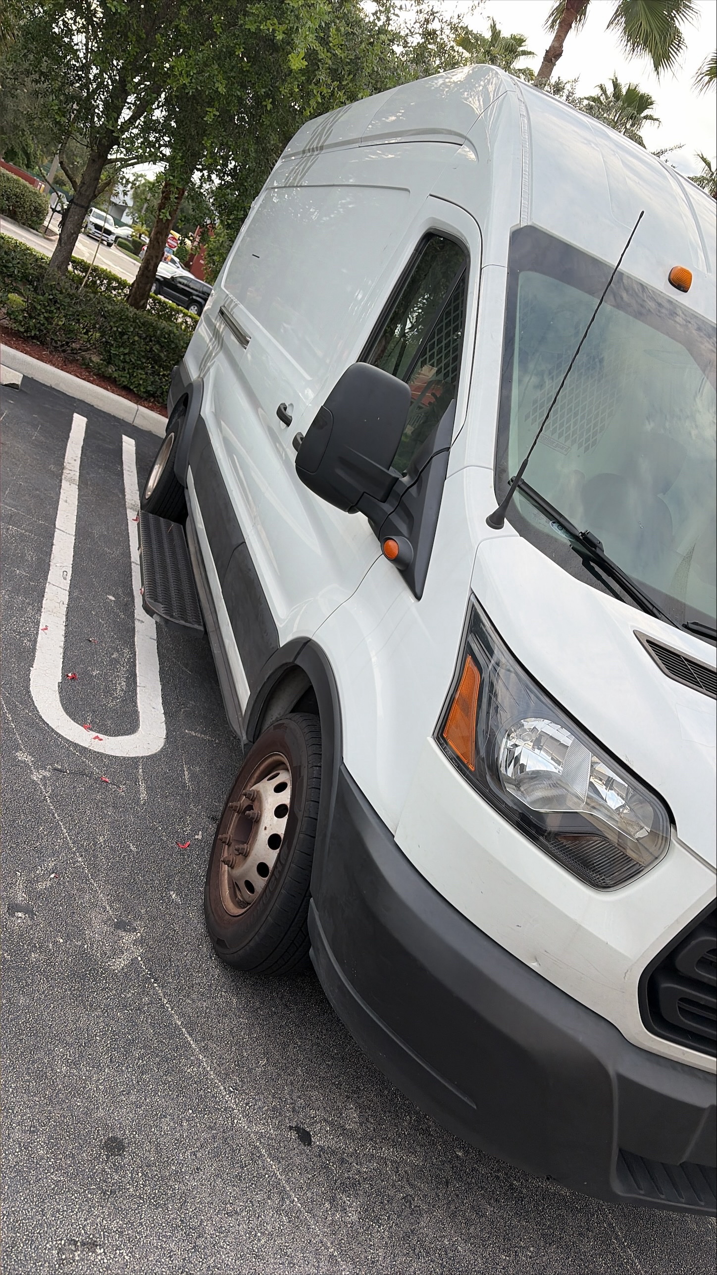 Used 2019 Ford Transit 350 148 High Roof Extended DRW RWD image 4