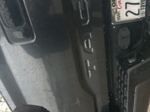 Used 2021 Toyota Tacoma TRD Off-Road w/ Technology Package image 11