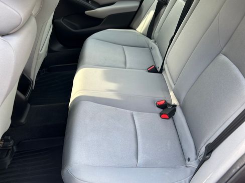 Used 2018 Honda Accord LX image 6