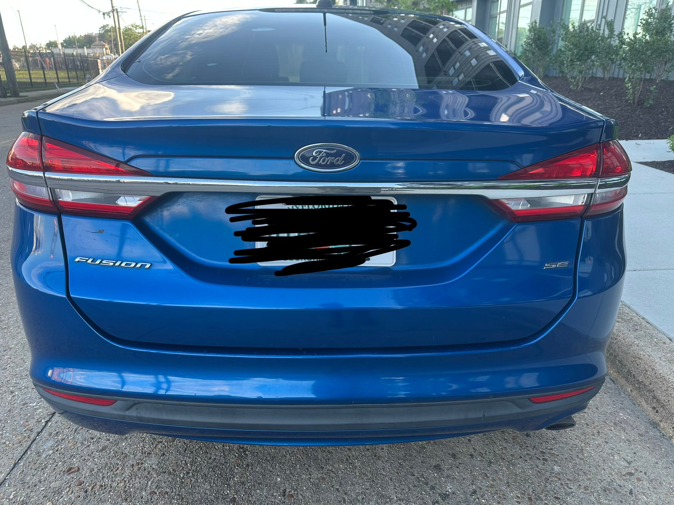 Used 2017 Ford Fusion SE FWD image 23