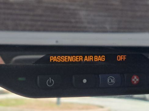 Used 2005 Chevrolet Avalanche Z71 w/ Preferred Equipment Group image 26