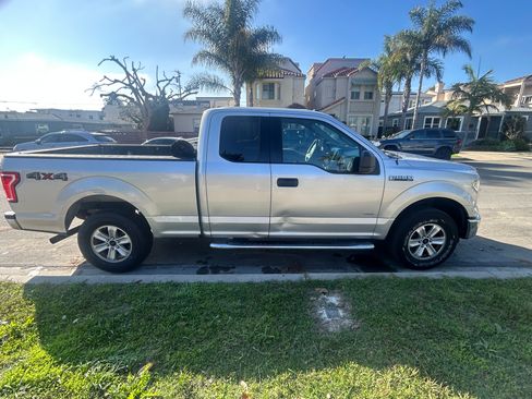 Used 2016 Ford F150 XLT w/ Trailer Tow Package image 4