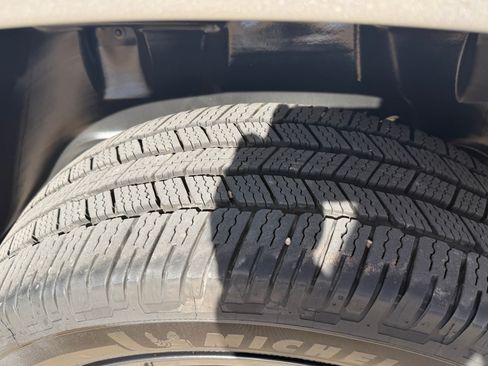 Used 2022 RAM 1500 Limited image 15