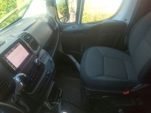 Used 2024 RAM ProMaster 2500 w/ Convenience Group image 5