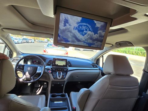 Used 2018 Honda Odyssey Elite image 18