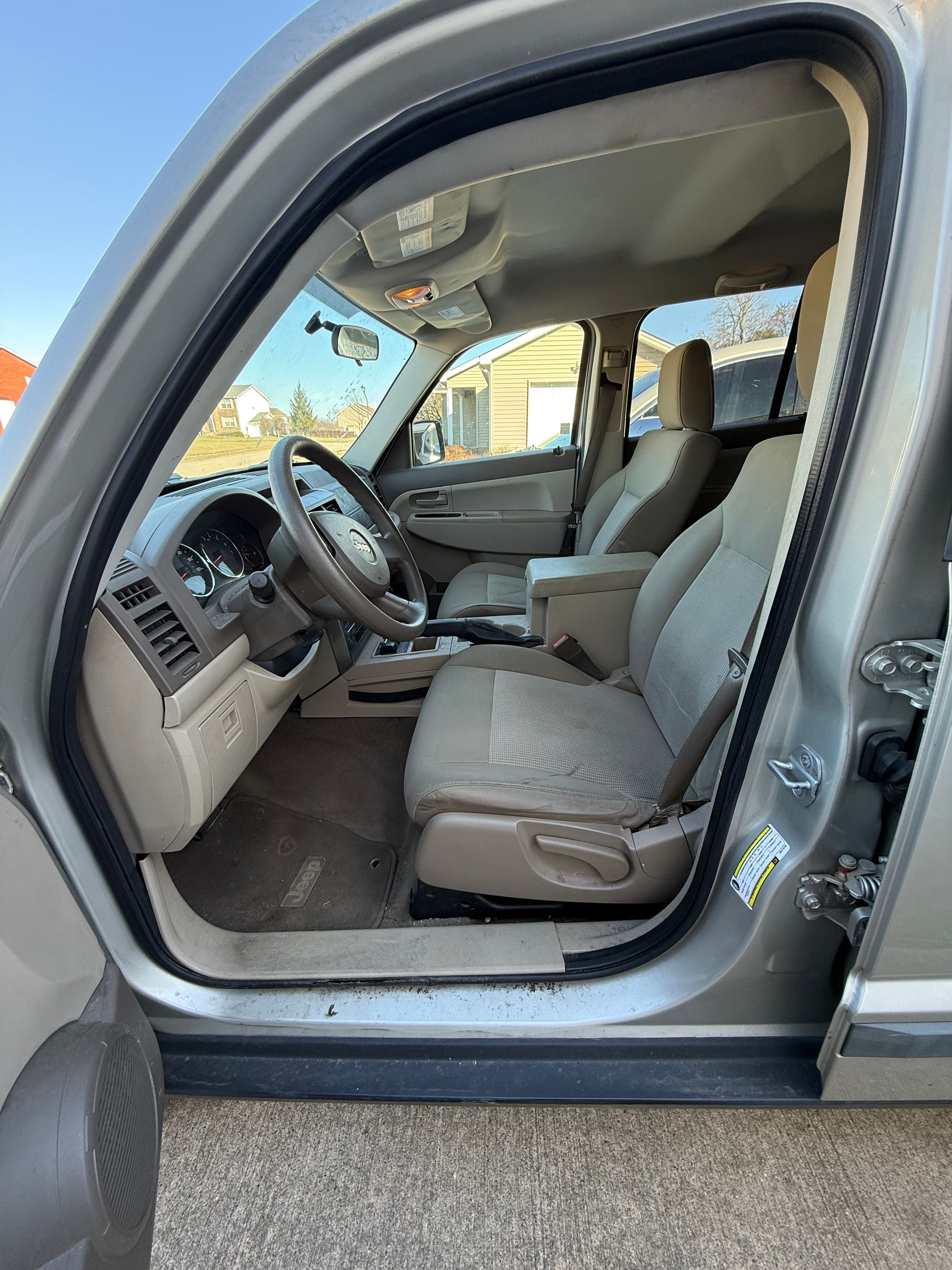 Used 2008 Jeep Liberty Sport w/ Popular Equipment Group AWD/4WD image 6