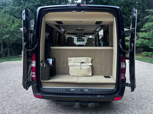 Used 2015 Mercedes-Benz Sprinter 2500 image 16