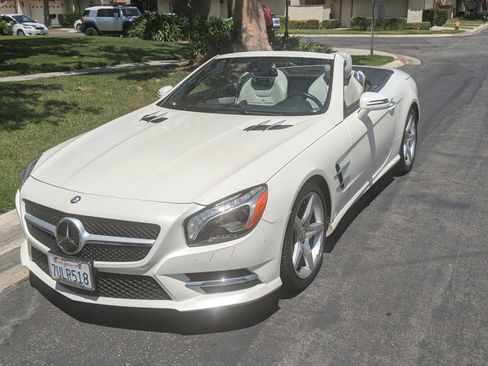 Used 2016 Mercedes-Benz SL 550 image 1