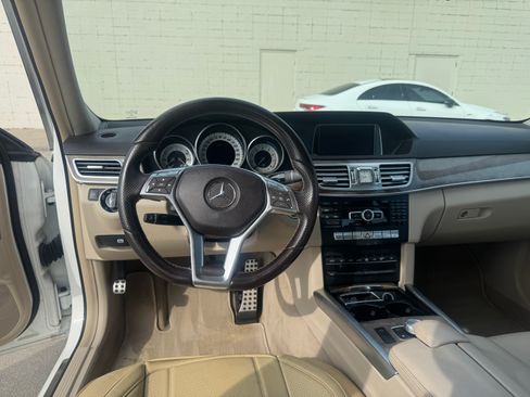 Used 2015 Mercedes-Benz E 350 4MATIC Sedan image 28