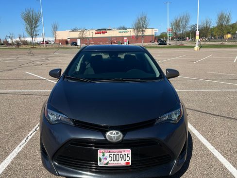 Used 2017 Toyota Corolla LE w/ Carpet Mat Package (TMS) FWD image 1