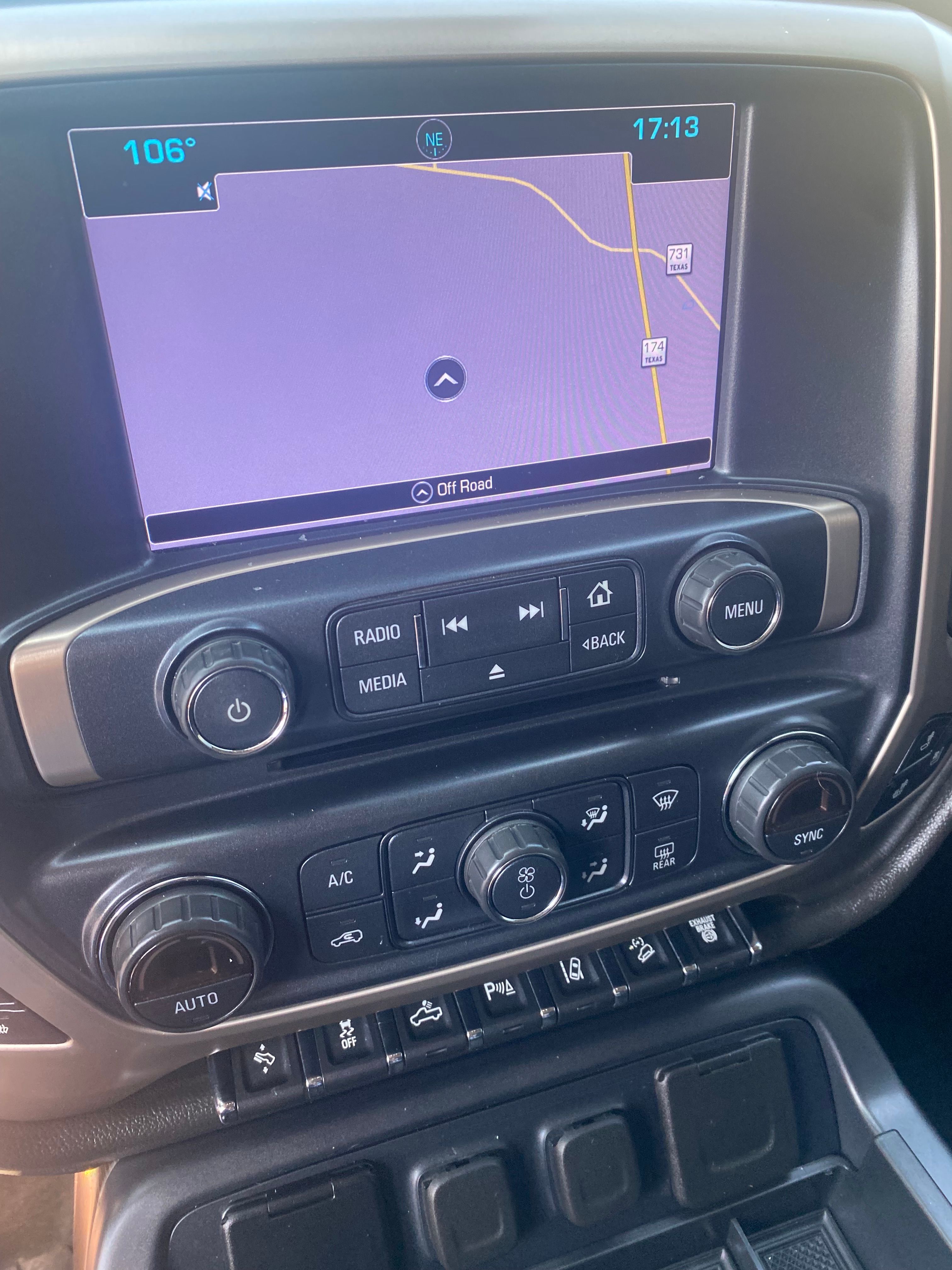 Used 2018 GMC Sierra 2500 Denali w/ Duramax Plus Package AWD/4WD image 19