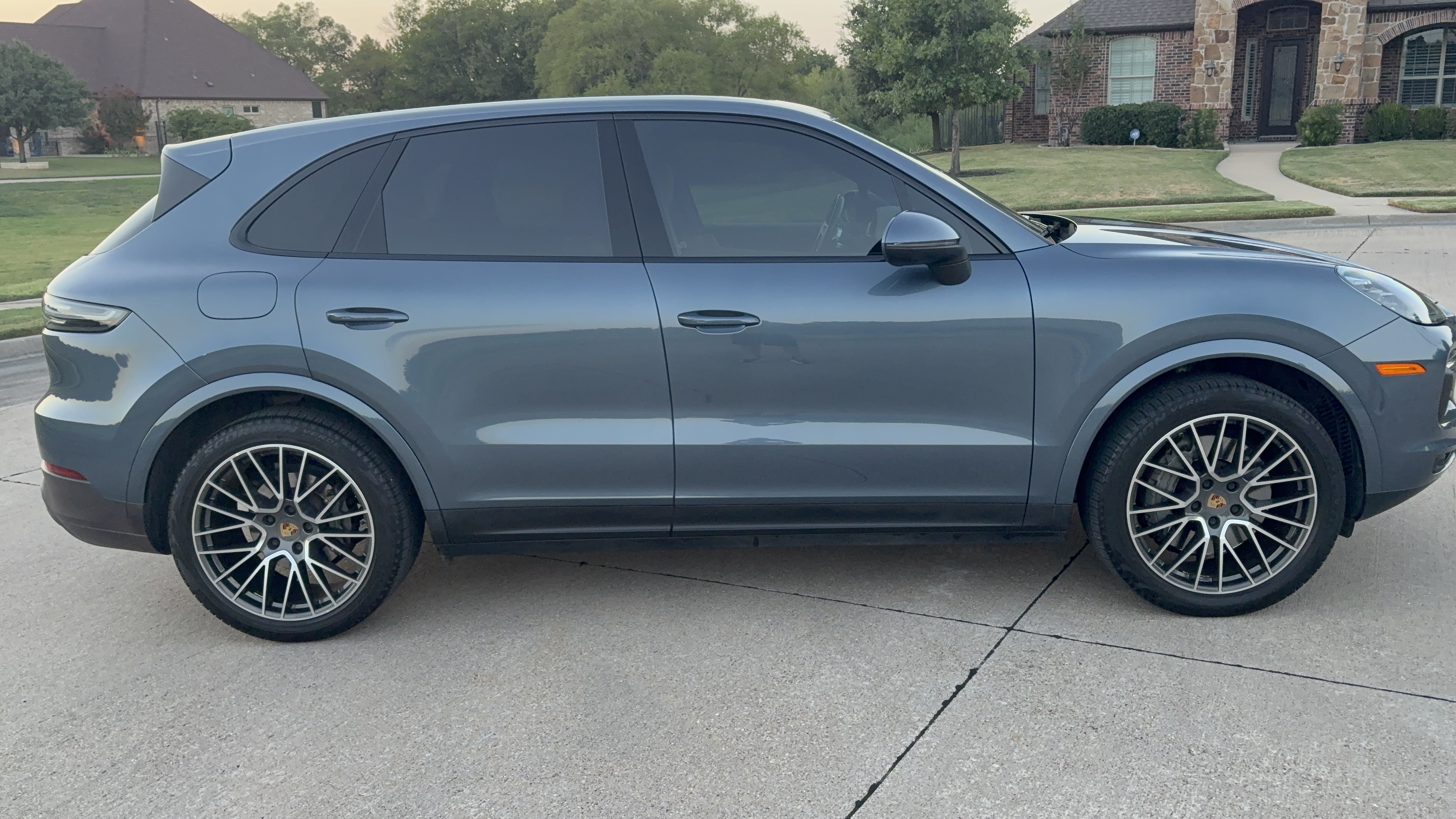 Used 2020 Porsche Cayenne S AWD/4WD image 6