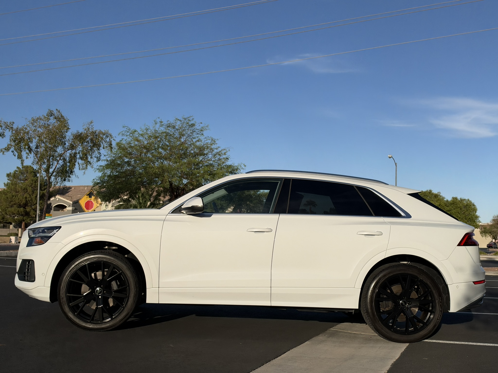 Used 2021 Audi Q8 Premium w/ Convenience Package AWD/4WD image 9