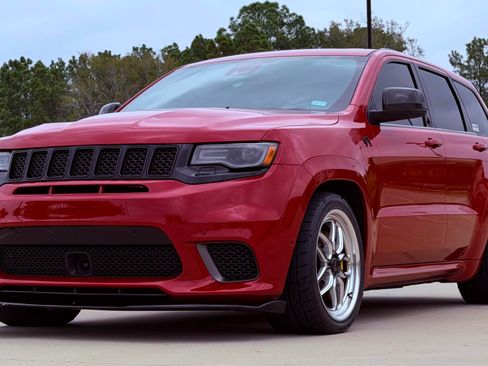Used 2018 Jeep Grand Cherokee Trackhawk AWD/4WD image 2