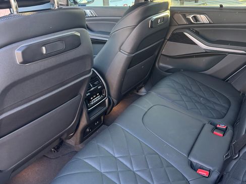 Used 2025 BMW X5 xDrive40i w/ M Sport Package image 12