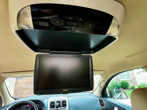Used 2012 GMC Acadia SLT FWD image 18