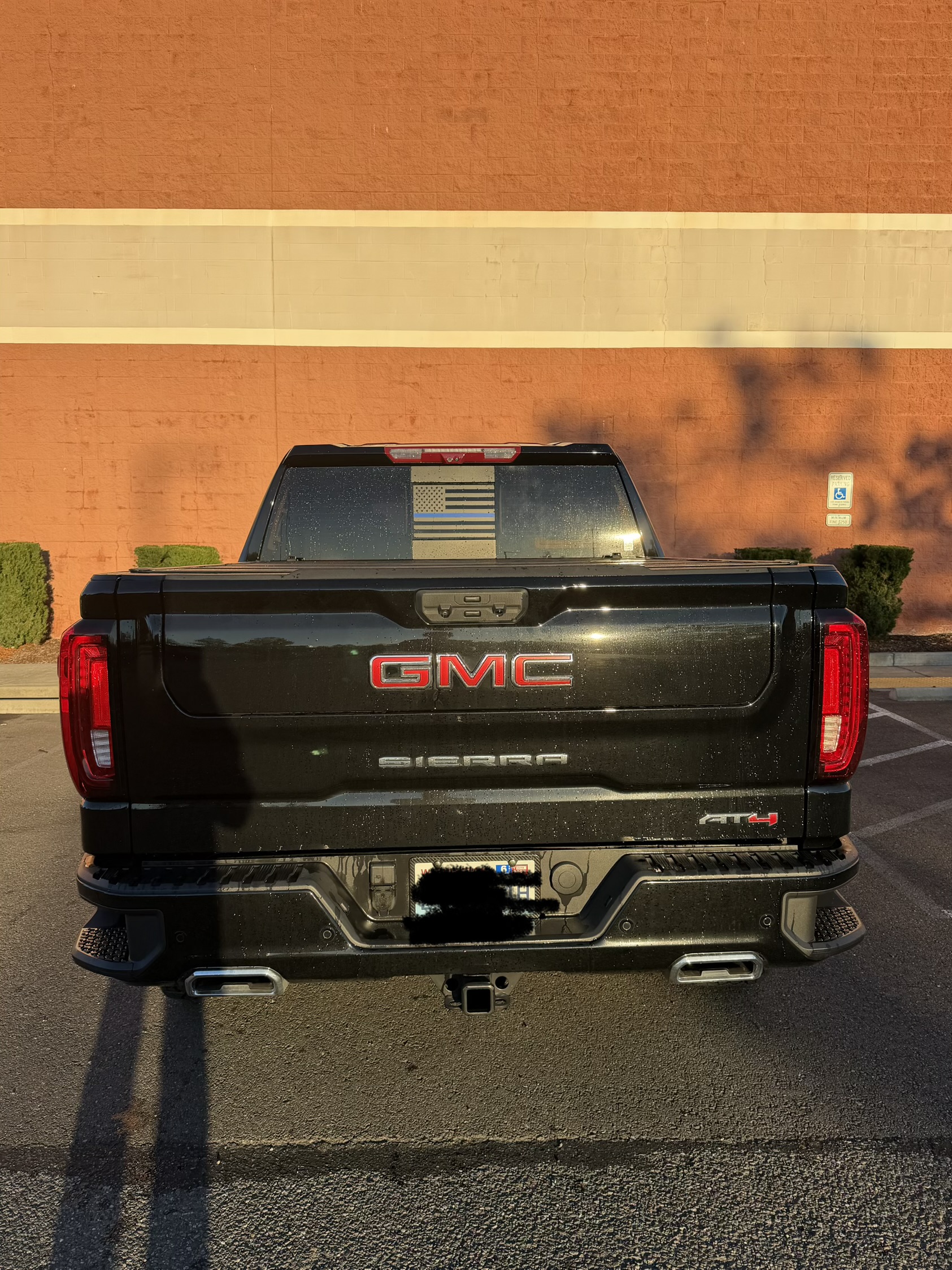 Used 2025 GMC Sierra 1500 AT4 w/ AT4 Premium Package AWD/4WD image 4