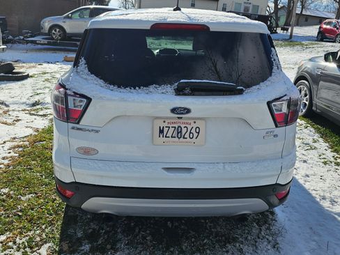 Used 2017 Ford Escape SE image 10