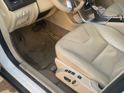 Used 2013 Volvo XC60 3.2 image 10