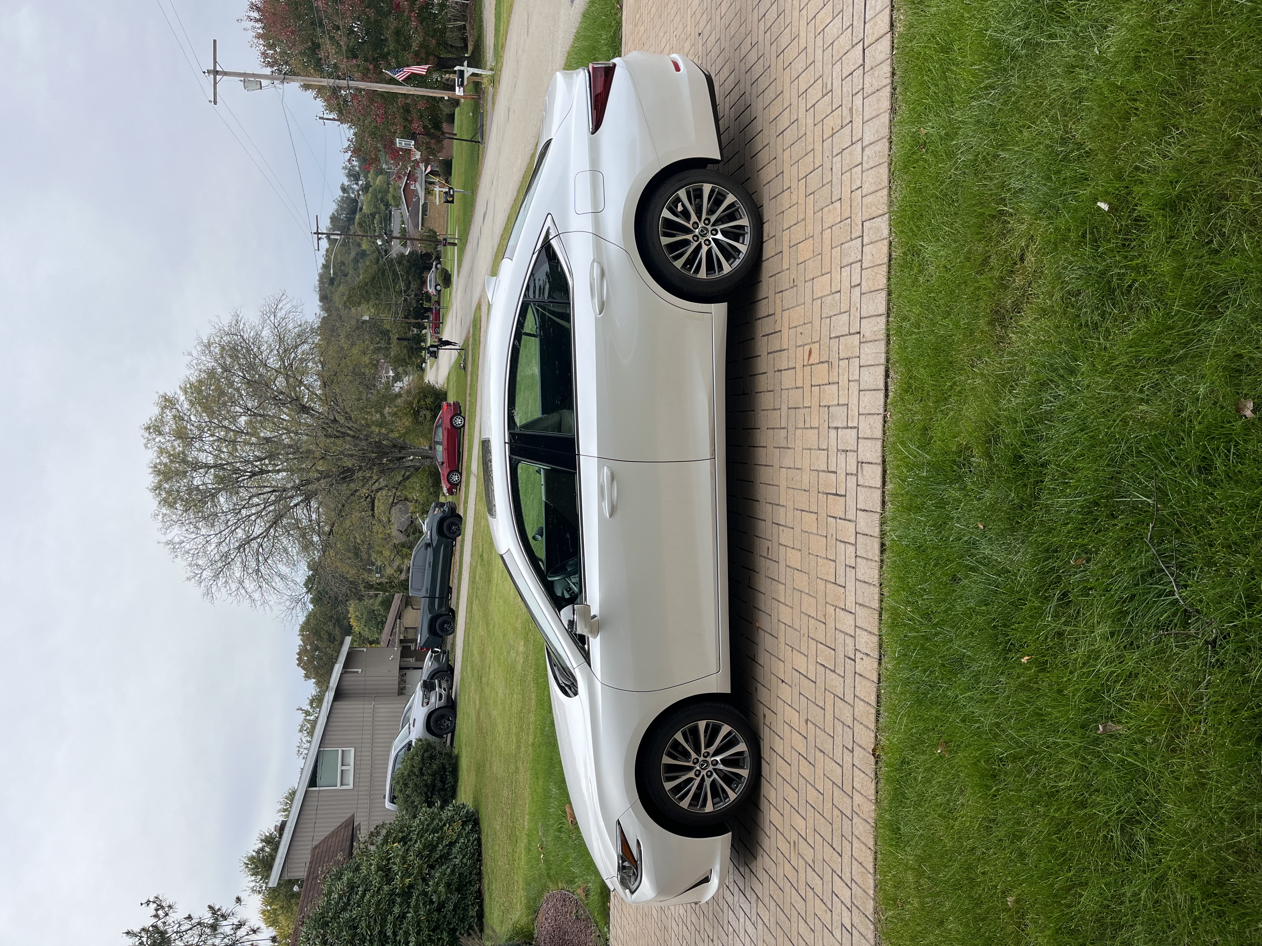 Used 2019 Lexus ES 350 w/ Premium Package FWD image 8
