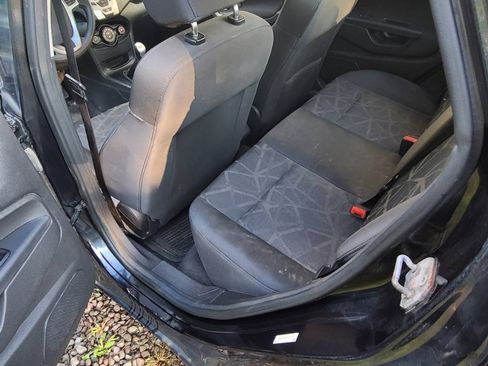 Used 2013 Ford Fiesta SE image 8