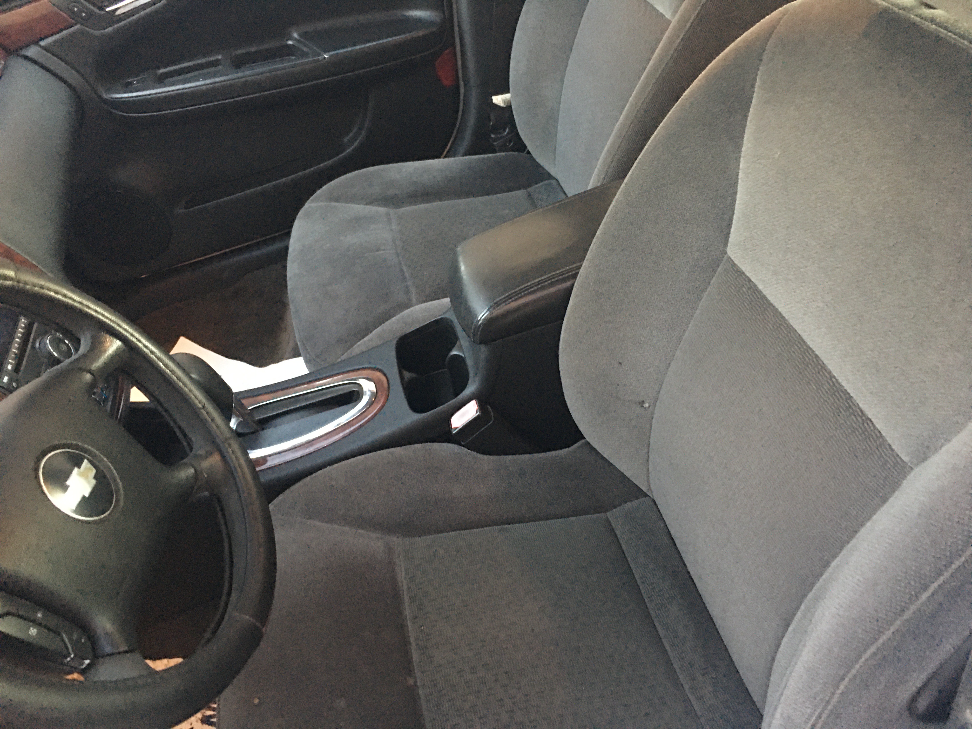 Used 2009 Chevrolet Impala LT FWD image 14