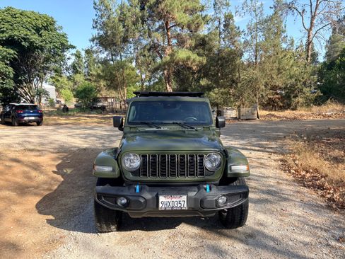 Used 2024 Jeep Wrangler Unlimited AWD/4WD image 20