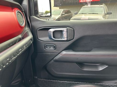 Used 2021 Jeep Wrangler Unlimited Rubicon w/ Xtreme Recon 35" Tire Package image 26