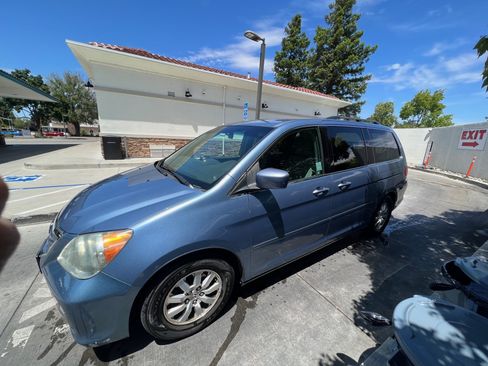 Used 2010 Honda Odyssey EX image 8