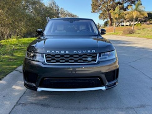 Used 2018 Land Rover Range Rover Sport HSE image 8