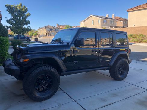 Used 2020 Jeep Wrangler Unlimited Sport AWD/4WD image 4