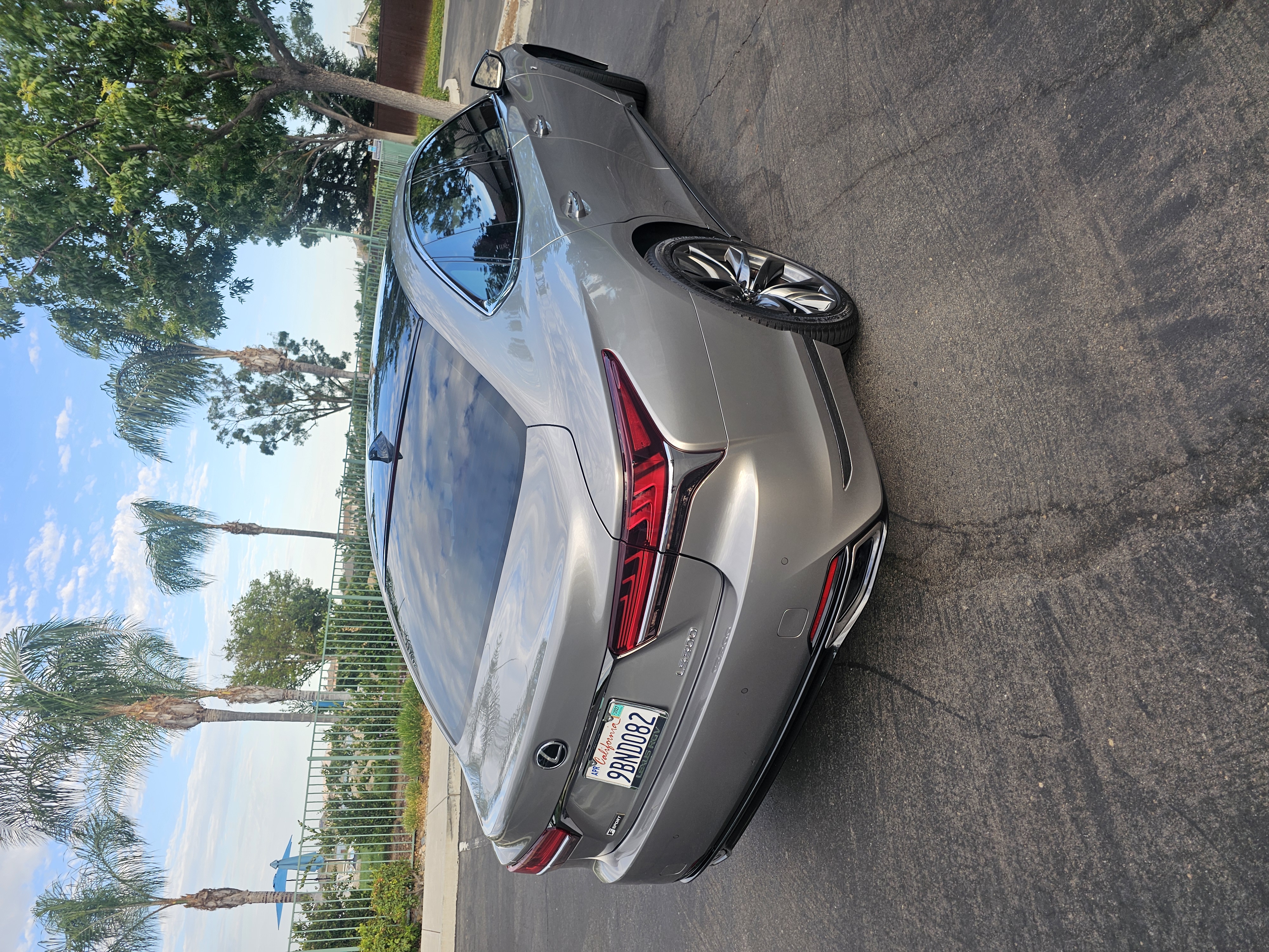 Used 2018 Lexus LS 500 F Sport w/ Cold Weather Package (CK) RWD image 8