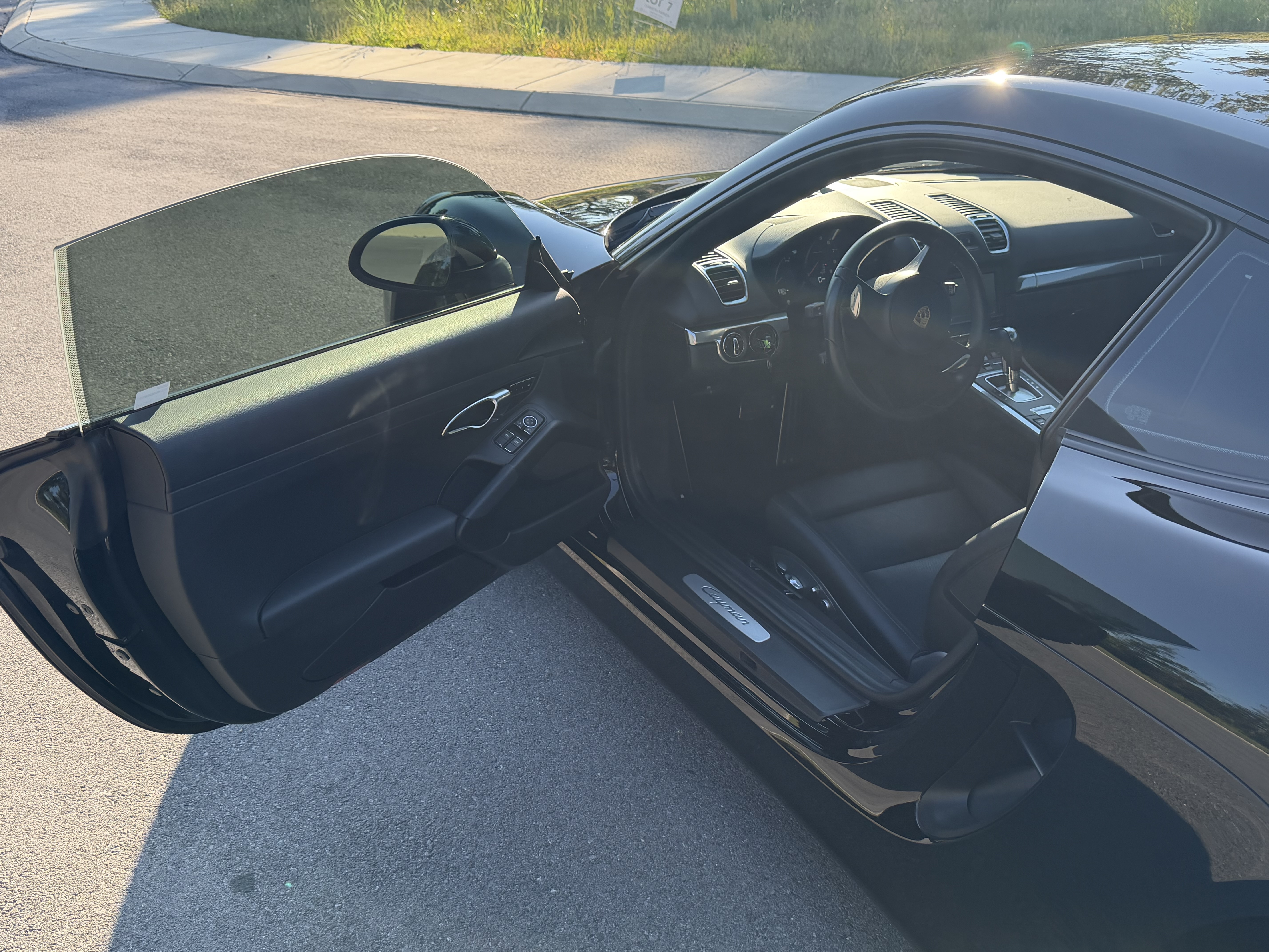 Used 2016 Porsche Cayman RWD image 16