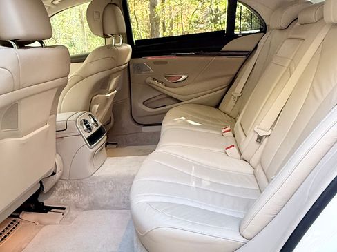 Used 2015 Mercedes-Benz S 550 S 550 4MATIC Sedan 4D image 10