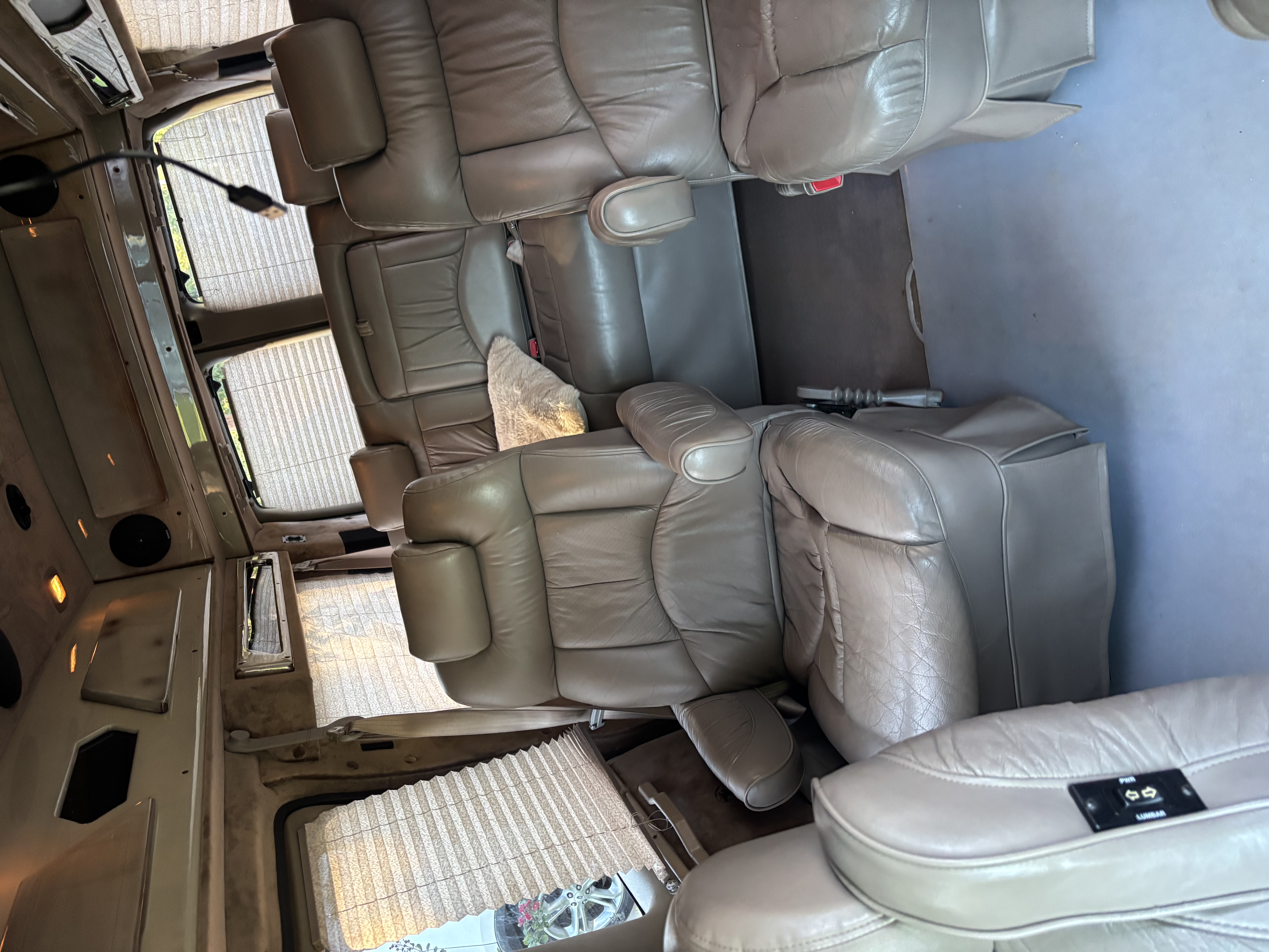 Used 1999 Chevrolet Express 1500 w/ Convenience Pkg RWD image 14