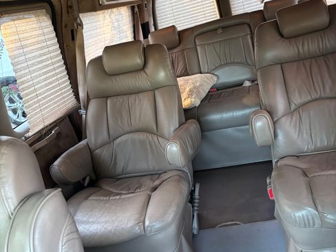 Used 1999 Chevrolet Express 1500 w/ Convenience Pkg RWD image 14