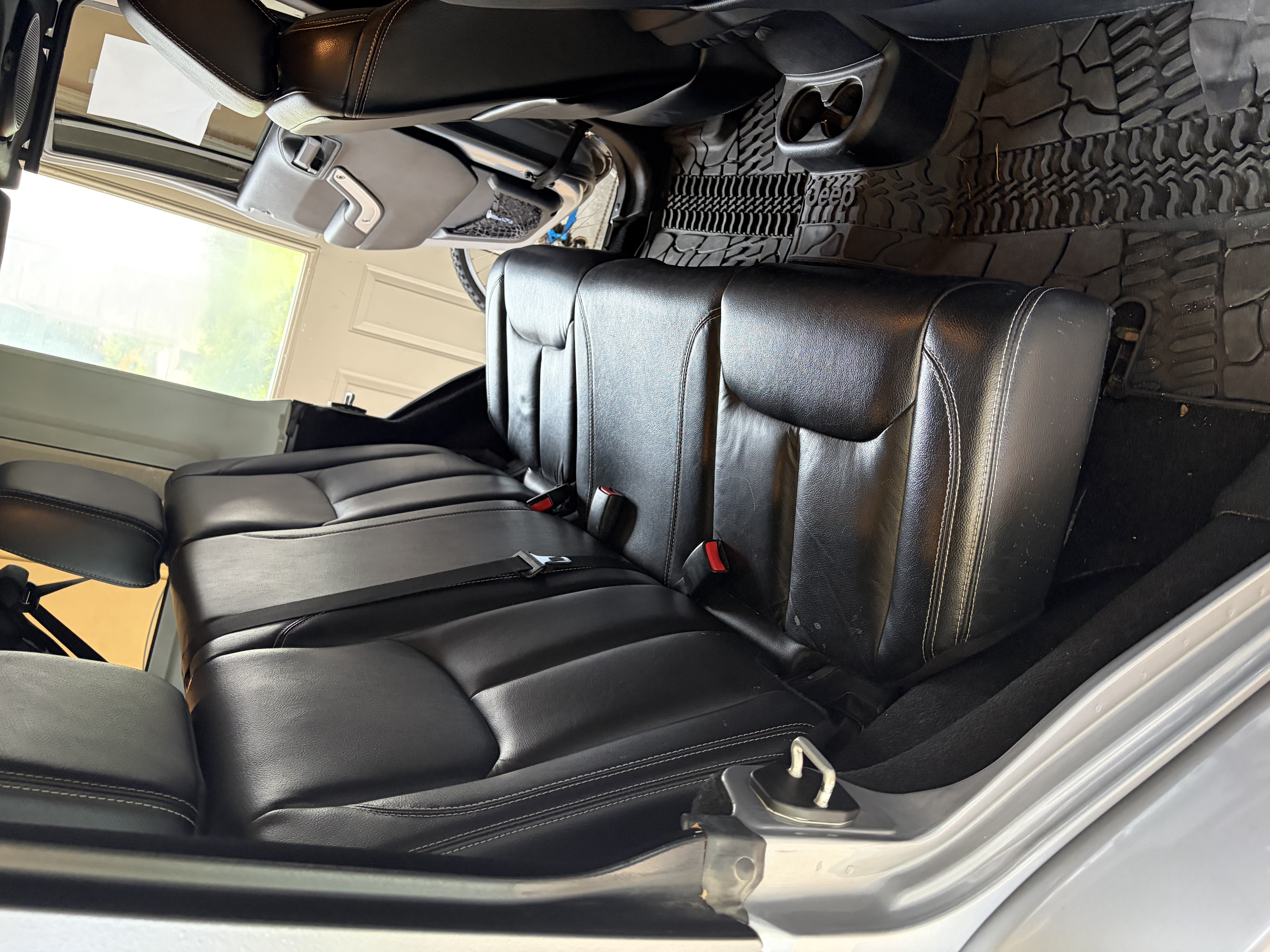 Used 2013 Jeep Wrangler Unlimited Sahara w/ Dual Top Group AWD/4WD image 10