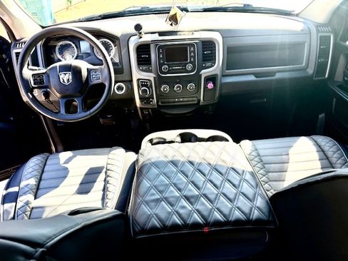 Used 2017 RAM 1500 Express w/ Black Ram 1500 Express Group image 9