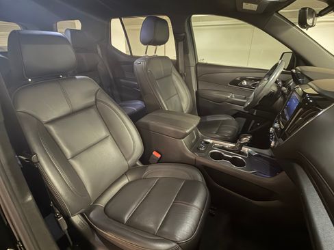 Used 2022 Chevrolet Traverse RS AWD/4WD image 15