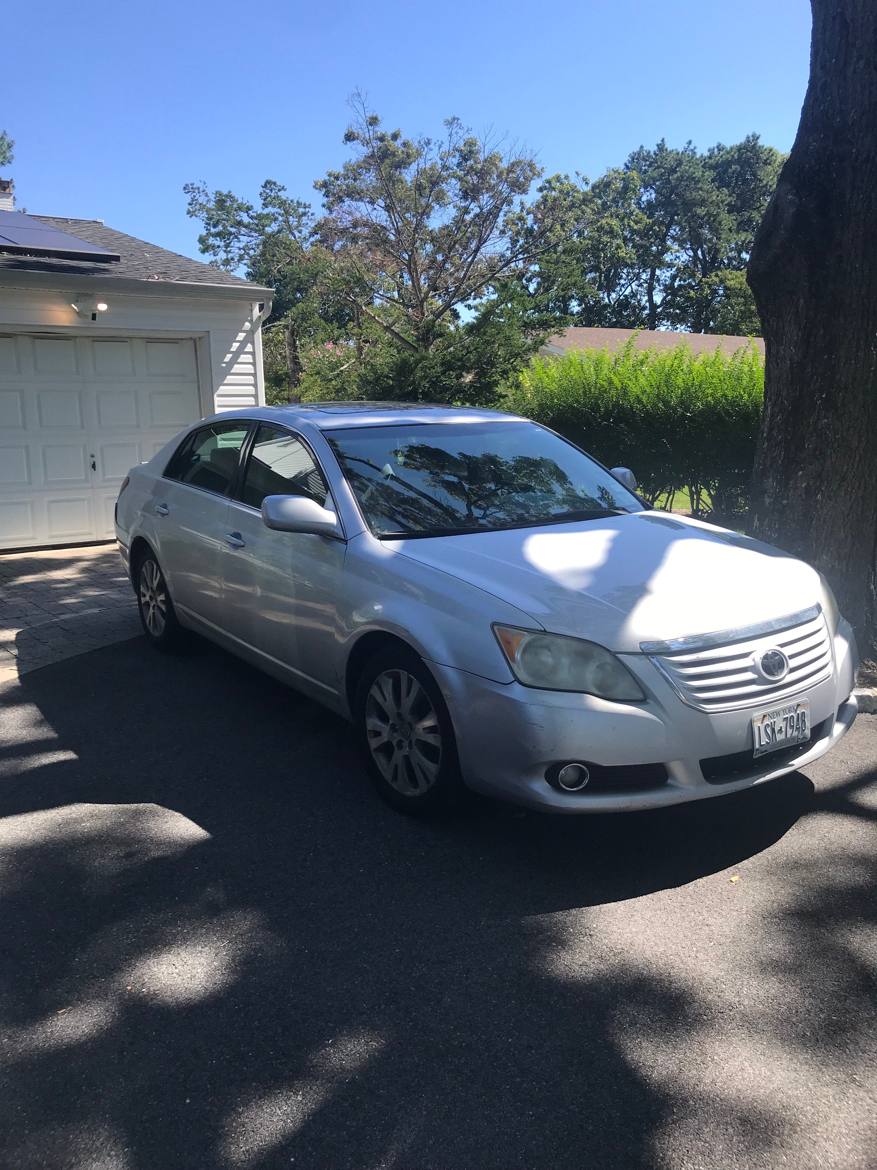 Used 2008 Toyota Avalon Touring FWD image 1