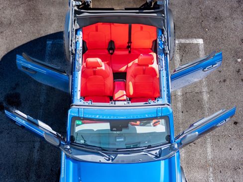 Used 2022 Ford Bronco Black Diamond image 10