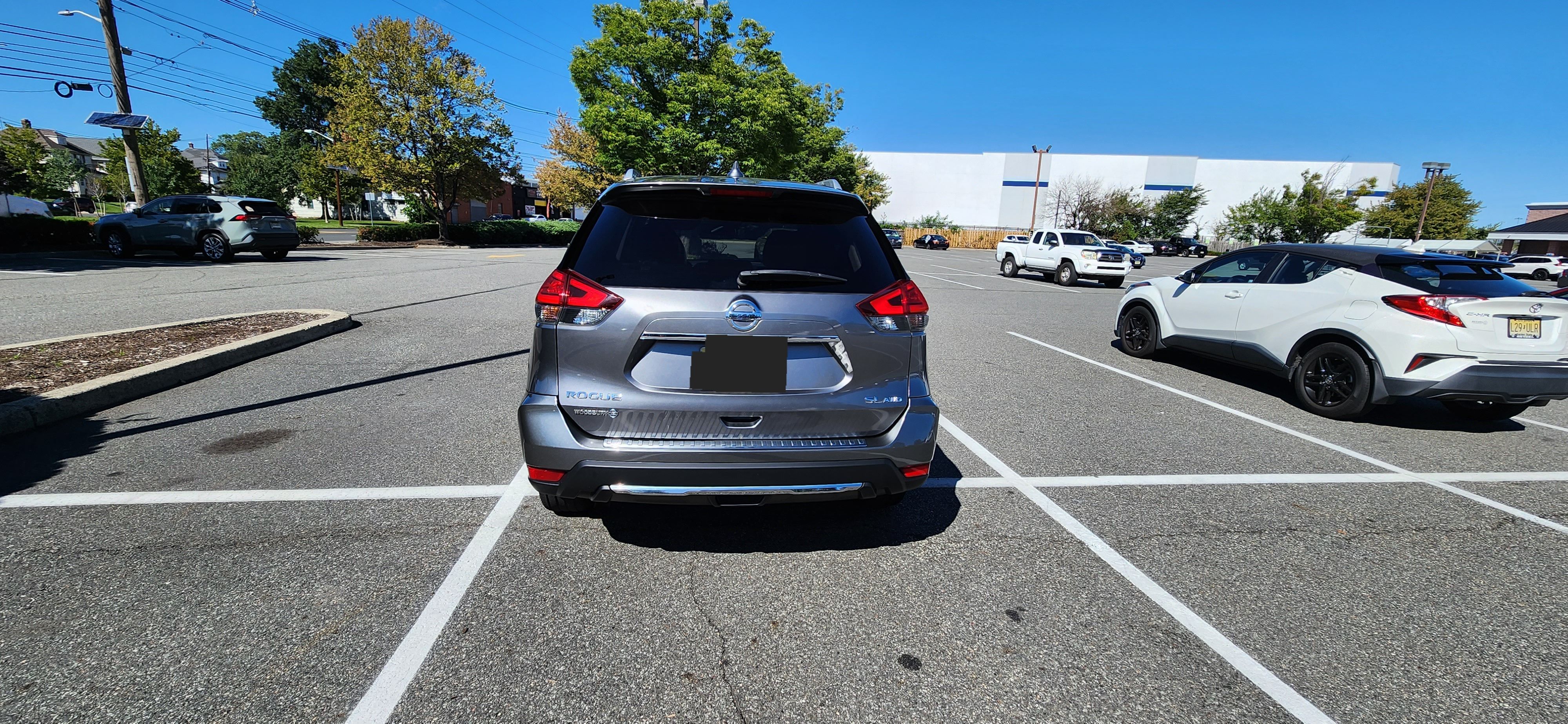 Used 2017 Nissan Rogue SL w/ SL Premium Package AWD/4WD image 5