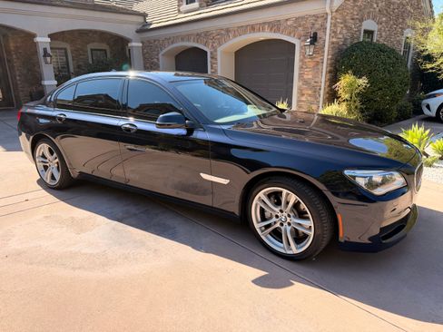 Used 2014 BMW 750Li image 2
