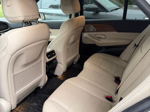 Used 2021 Mercedes-Benz GLE 350 4MATIC image 9