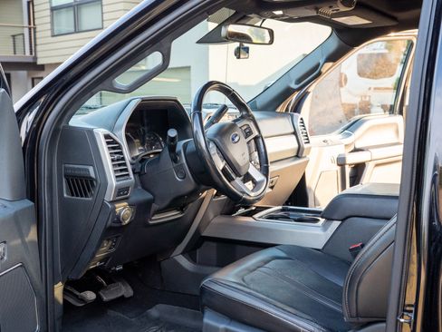 Used 2019 Ford F450 Platinum w/ Platinum Ultimate Package AWD/4WD image 14