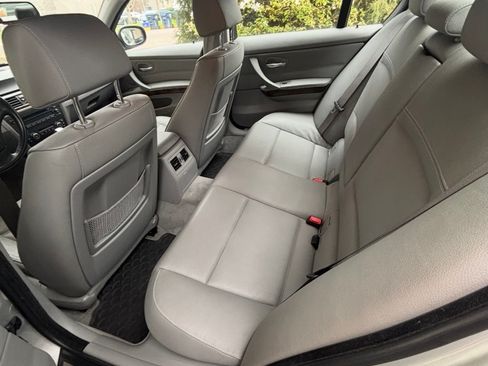 Used 2009 BMW 328i xDrive Sedan image 17