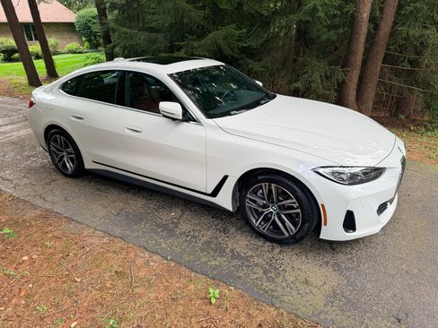 Used 2022 BMW 430i Gran Coupe w/ M Sport Package RWD image 2